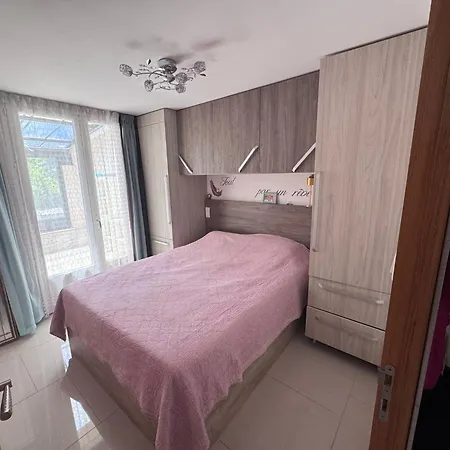Maison De 4 A 5 Couchages Avec Piscine Et Jardinet Дом отдыха Ним