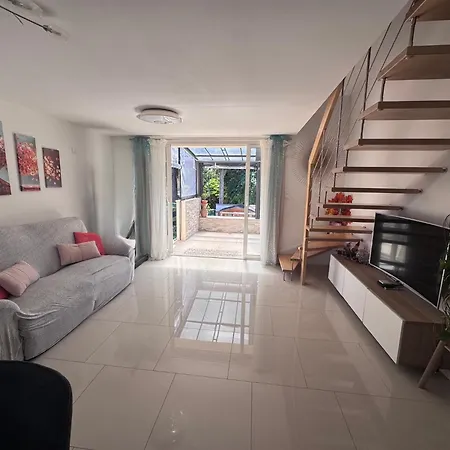 Maison De 4 A 5 Couchages Avec Piscine Et Jardinet Дом отдыха *